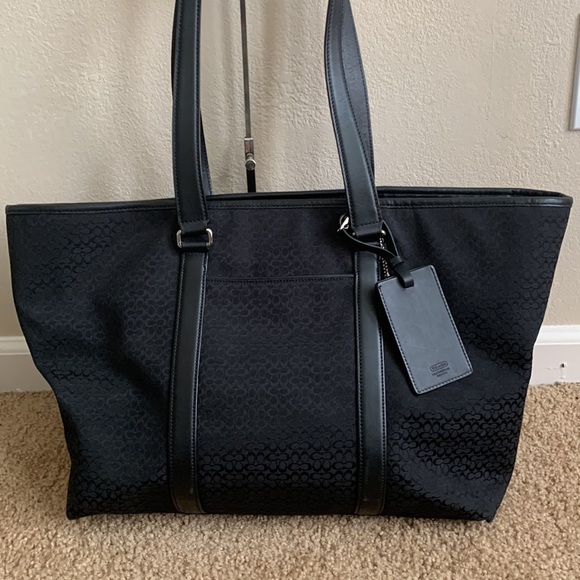 Coach - Picture 2 of 12